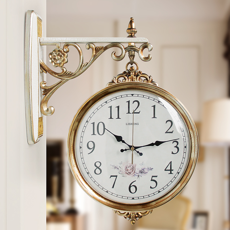 Luxury Watch House - Настенные часы золотого цвета в скандинавском