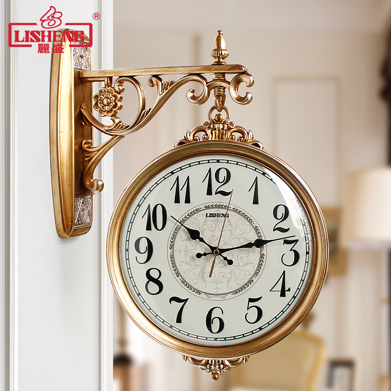 Настенные часы золотого цвета  – обзор и цена Luxury Watch House